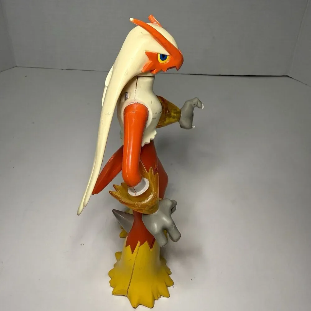 Pokémon Blaziken Deluxe Electronic Talking Figure 2007 Jakks Pacific
